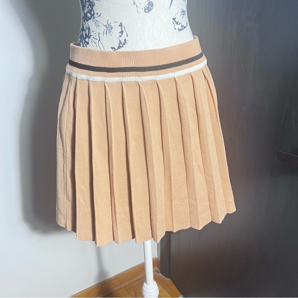 Alexia Admor Serena Pleat Skirt Almond Medium NWT